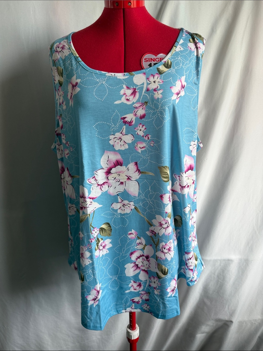 Sleeveless Floral Scoop Neck Tank - Blue